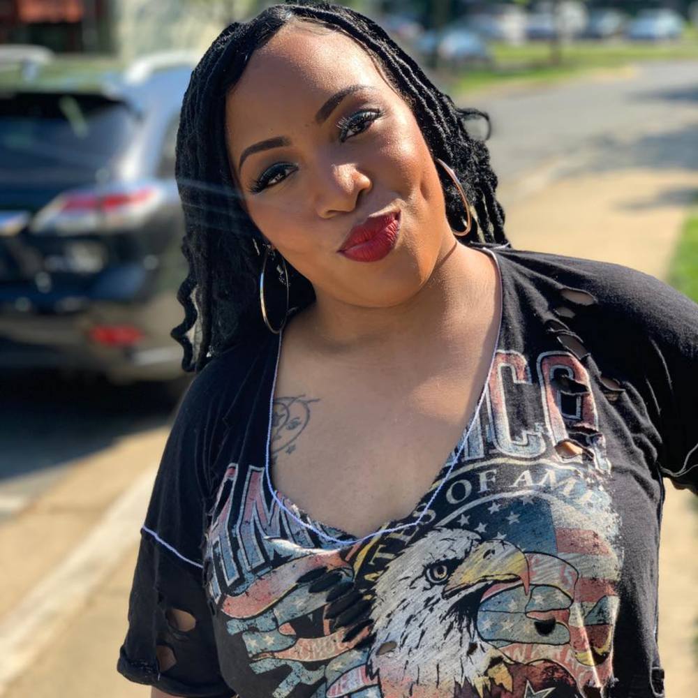 Meet your Posher, Tania